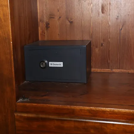 To Guest house 4*